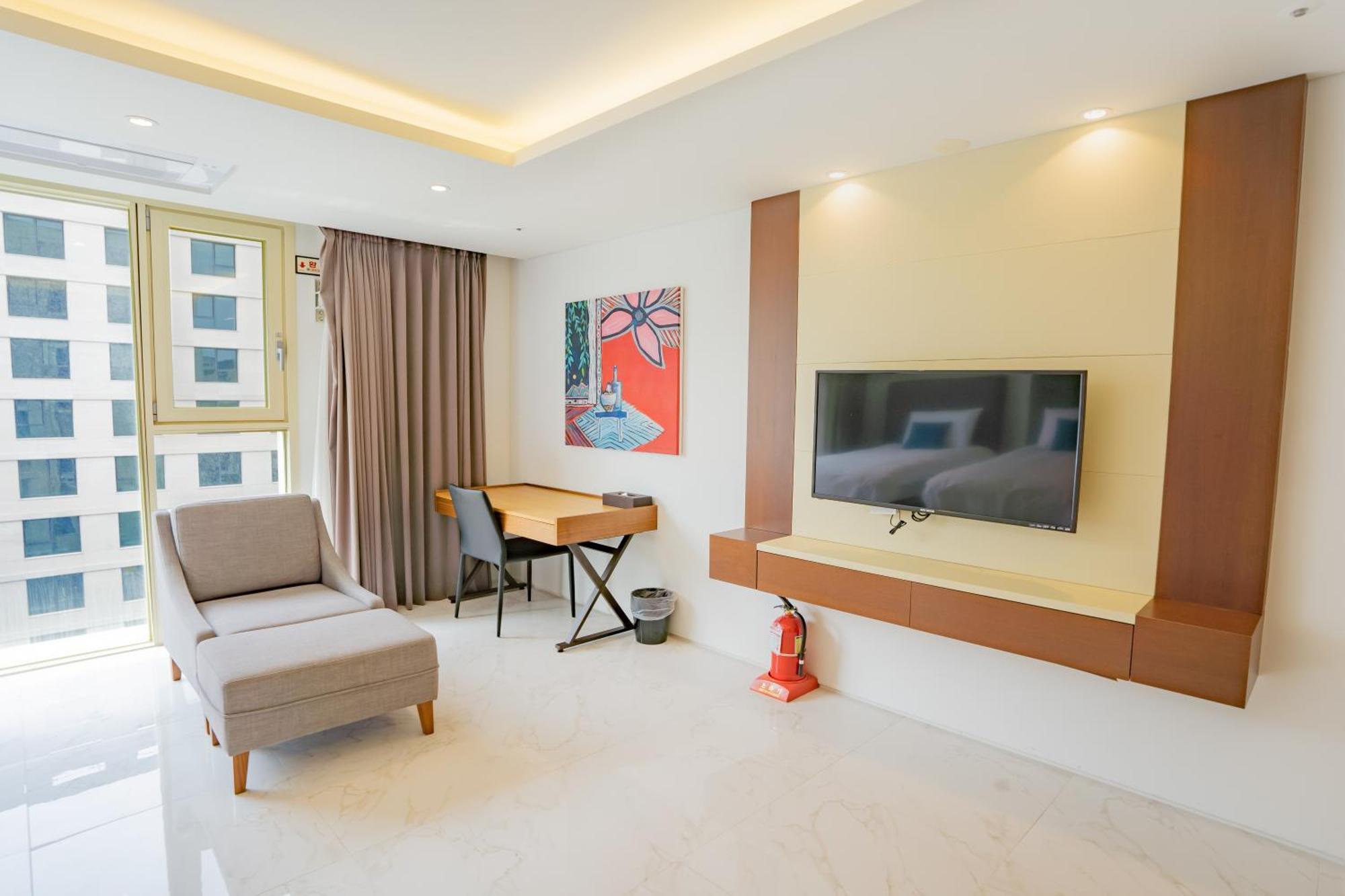 Sweet May Seogwipo Hotel Экстерьер фото